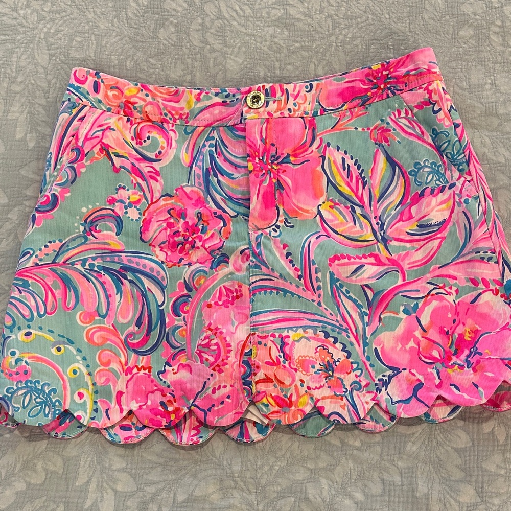 Lilly Pulitzer Pink and Green Skort. Isla De Coco. Size 8. Excellent condition.